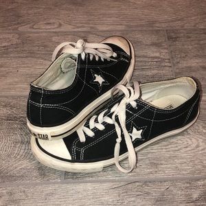 Black converse